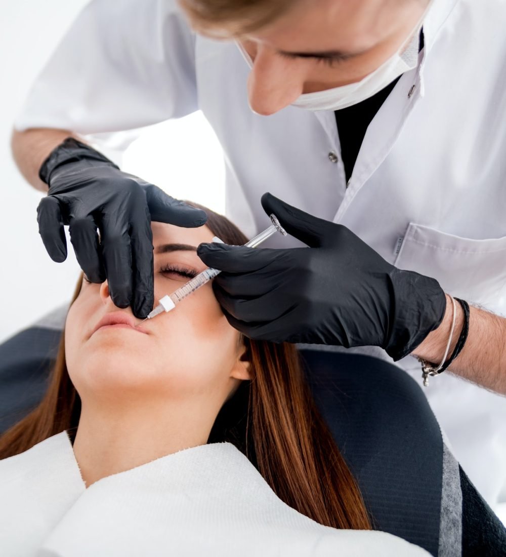 enlarging-lips-at-cosmetic-clinic.jpg